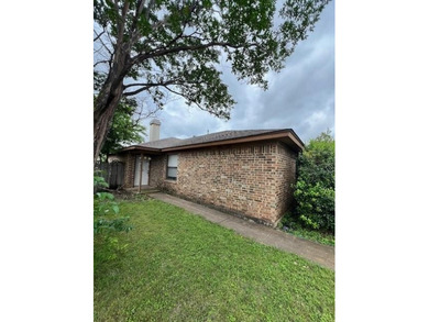 Benbrook Lake Townhome/Townhouse For Sale in Benbrook Texas