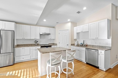 Welcome to 8 Wateree Court, a charming cottage style home - photo 11