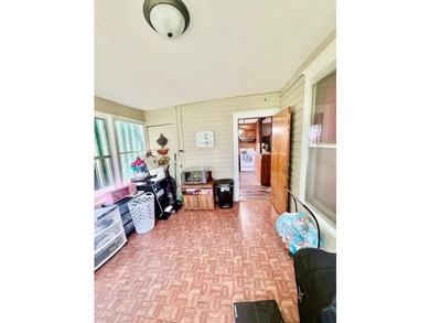 This stunning 4 bedrooms, 1 and a half bath is ready for you - photo 11