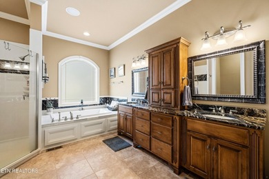 Welcome to the height of luxury coupled with laid back living at - photo 12