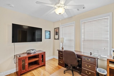 Welcome to 8 Wateree Court, a charming cottage style home - photo 22