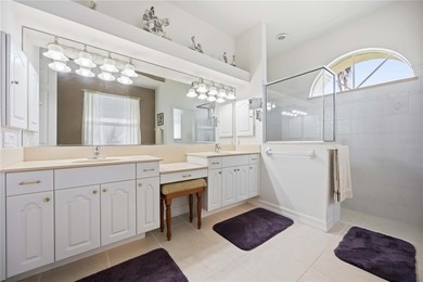 Turnkey furnished and stunning home seated on over half an acre - photo 32