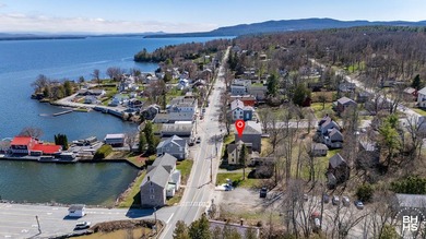 Located on the shores of Lake Champlain, this early 20th-century - photo 33