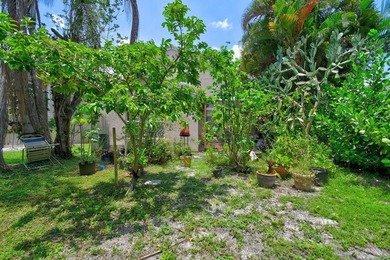 COME AND SEE THIS SPACIOUS 2 STORY HOME LOCATED IN CENTRAL - photo 37