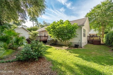Welcome to 8 Wateree Court, a charming cottage style home - photo 38
