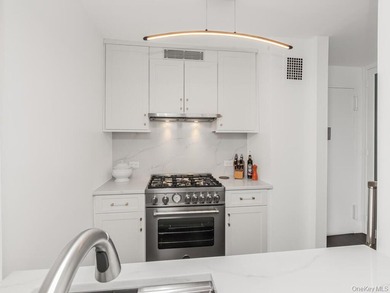 Enjoy never-ending, beautiful, unobstructed Hudson River views - photo 4