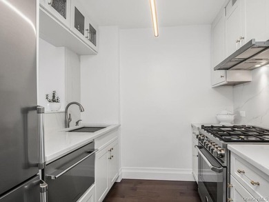 Enjoy never-ending, beautiful, unobstructed Hudson River views - photo 6