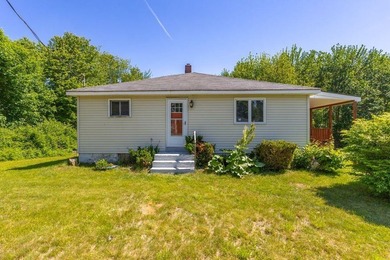 Welcome to easy single-level living in this charming 3-bedroom - photo 1