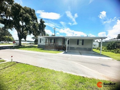 Lake Home For Sale in Leesburg, Florida