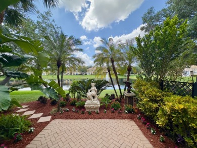 Lake Townhome/Townhouse For Sale in Royal Palm Beach, Florida