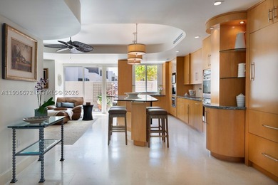 Exceptionally rare beachfront, standalone, townhouse in Key - photo 19
