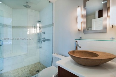 Exceptionally rare beachfront, standalone, townhouse in Key - photo 28