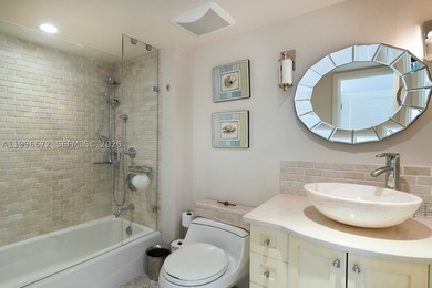 Exceptionally rare beachfront, standalone, townhouse in Key - photo 30