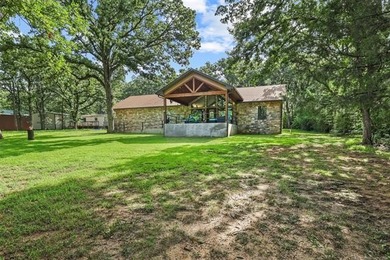 This custom-built 2022 home in Sandpoint on Lake Texoma offers - photo 37