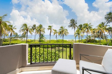 Exceptionally rare beachfront, standalone, townhouse in Key - photo 38