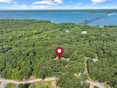 This custom-built 2022 home in Sandpoint on Lake Texoma offers - photo 39