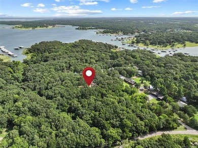 This custom-built 2022 home in Sandpoint on Lake Texoma offers - photo 44