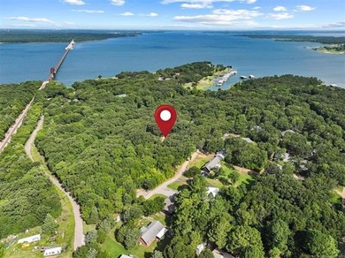 This custom-built 2022 home in Sandpoint on Lake Texoma offers - photo 46