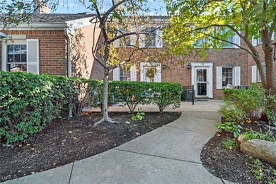 Lake Condo Sale Pending in Cuyahoga Falls, Ohio