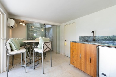 Exceptionally rare beachfront, standalone, townhouse in Key - photo 57