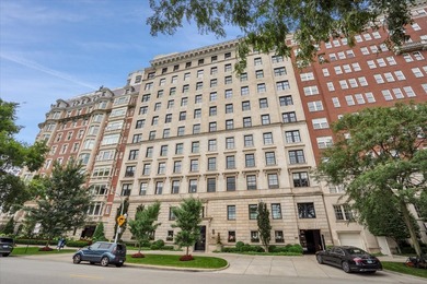 Luxurious, updated 10th floor coop on East Lake Shore Drive