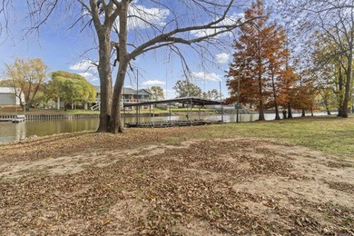 Rollin, Rollin, Rollin on the River! What a beauty, 3 Bedroom