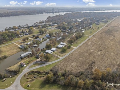 Rollin, Rollin, Rollin on the River! What a beauty, 3 Bedroom
