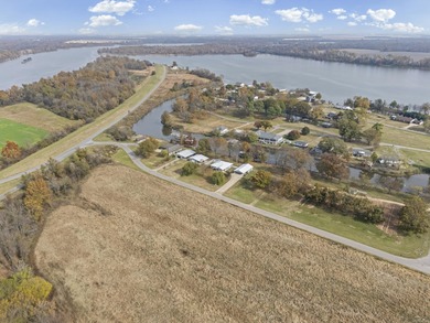Rollin, Rollin, Rollin on the River! What a beauty, 3 Bedroom