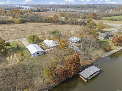 Rollin, Rollin, Rollin on the River! What a beauty, 3 Bedroom