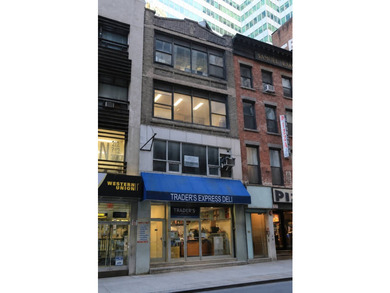22 Beaver Street is a four-story mixed-use commercial building - photo 1