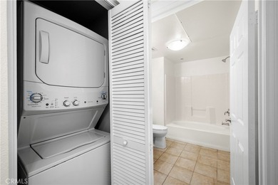Gorgeous turnkey corner unit on 5th floor at Union Square - photo 13