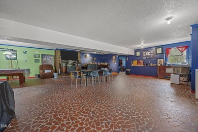 Back on the market due to no fault of the seller! Set on over - photo 18