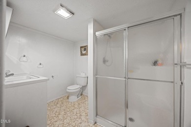 Back on the market due to no fault of the seller! Set on over - photo 20