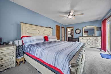 Back on the market due to no fault of the seller! Set on over - photo 21