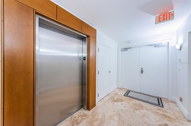 Motivated Seller! Rare interior unit with a private cabana and - photo 2