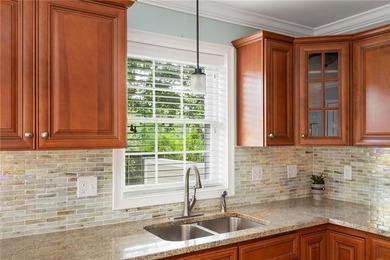 Welcome to 55 Vine Street, a beautifully maintained - photo 23