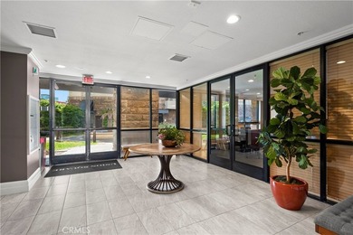 Gorgeous turnkey corner unit on 5th floor at Union Square - photo 24