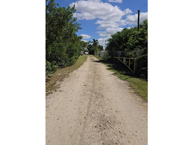 Seller is very Motivated and negotiable! The montly landlease - photo 31