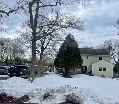 Large Property with 6 bedrooms, 4 full baths, 1 car garage, full - photo 1