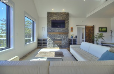 No drive-bys, shown by appointment only. Perched above the Rogue - photo 6