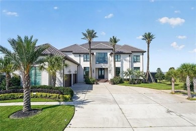 Exceptional waterfront estate in a gated community offering - photo 1