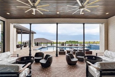 Exceptional waterfront estate in a gated community offering - photo 8