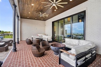Exceptional waterfront estate in a gated community offering - photo 10