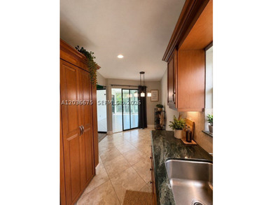 Welcome to Your New Home! LOOK NO FURTHER! Experience absolute - photo 14