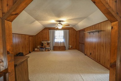Looking for space, privacy, and room to spread out? This 3 - photo 17