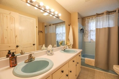 Looking for space, privacy, and room to spread out? This 3 - photo 25