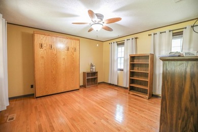 Looking for space, privacy, and room to spread out? This 3 - photo 27