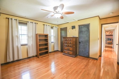 Looking for space, privacy, and room to spread out? This 3 - photo 28