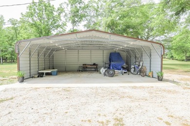 Looking for space, privacy, and room to spread out? This 3 - photo 30