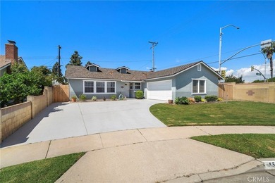 Absolutely charming and beautifully upgraded, this clean turnkey - photo 4